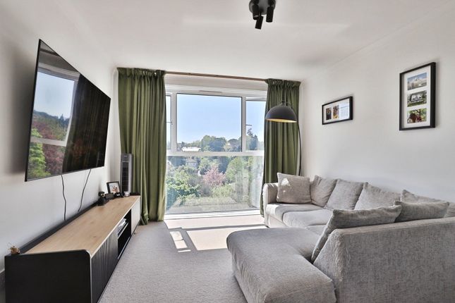 2 bed flat