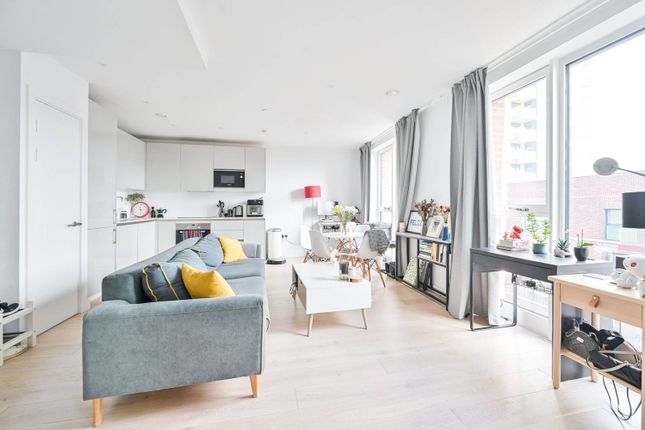 Sayer Street, Elephant and Castle... 1 bed flat for sale
