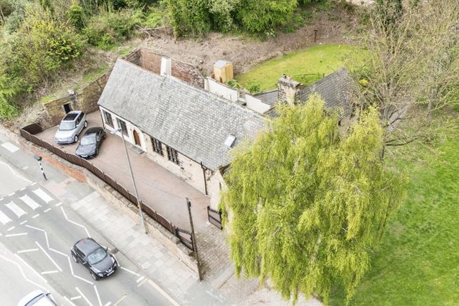 South Baileygate, Pontefract WF8 6 bed detached house for sale