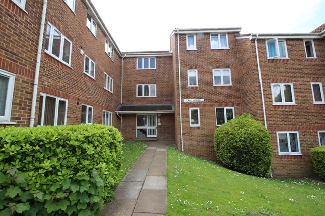 Percy Gardens, Worcester Park KT4 1 bed flat for sale