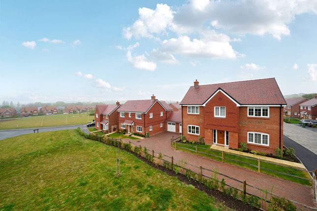 Springett Close, Thakeham, RH20 4 bed detached house for sale