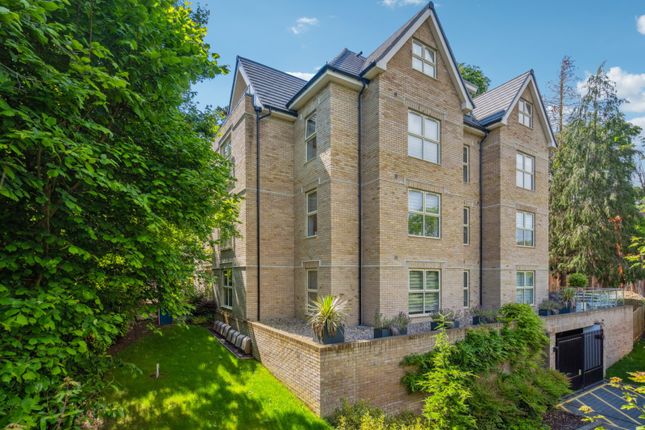Misbourne House, Oak End Way... 3 bed flat for sale