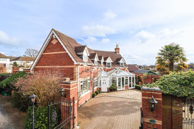 Gordons Walk, Harpenden... 5 bed detached house for sale