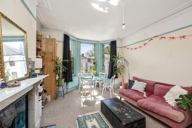 2 bed flat