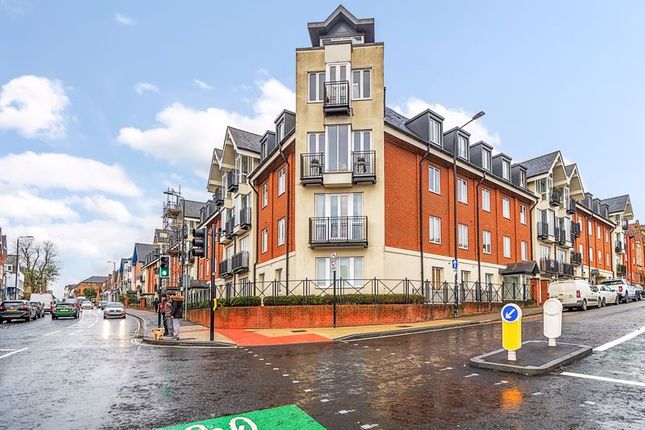 London Road, St. Albans 2 bed flat for sale