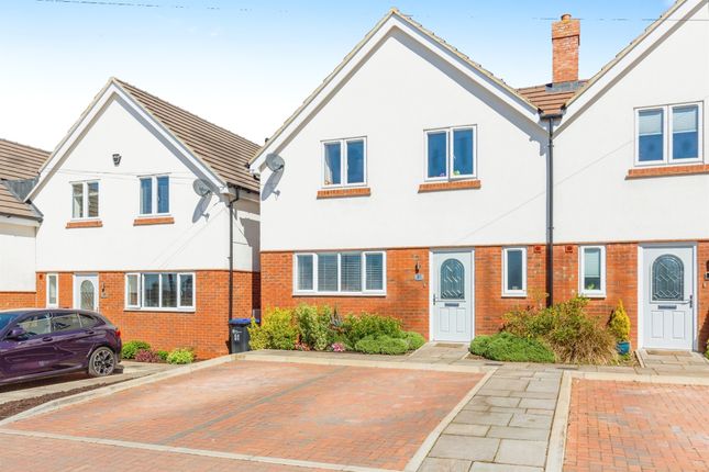 3 bedroom semi-detached house for sale