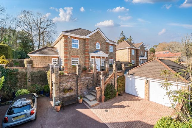 Allen House Park, Hook Heath, GU22 4 bed detached house for sale