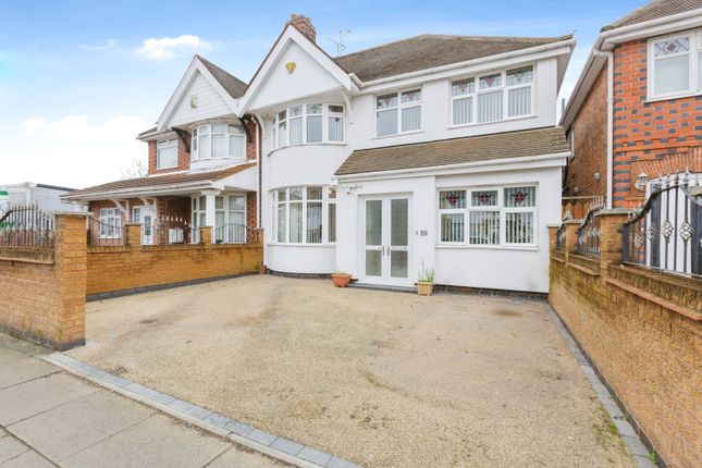 5 bed semi-detached house