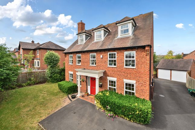 6 bed detached house
