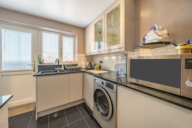 All Saints Road, Gloucestershire GL52 3 bed terraced house for sale