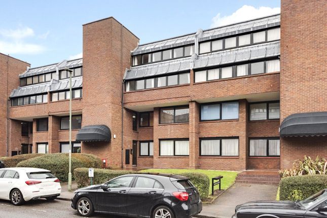 BRITTEN CLOSE CHANDOS WAY, GOLDERS... 2 bed flat for sale
