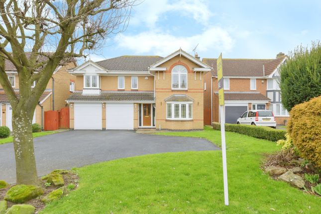 5 bed detached house