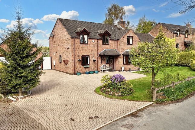 Manor Lane, Leigh, ST10 4 bed detached house for sale