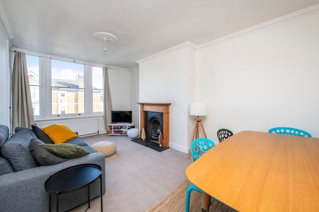 Onslow Road, Richmond, Surrey 2 bed flat for sale
