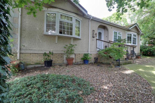2 bed mobile/park home