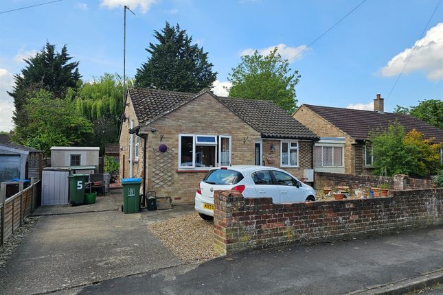 2 bedroom semi-detached bungalow for sale