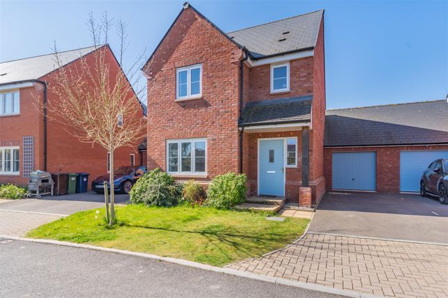 3 bed detached house