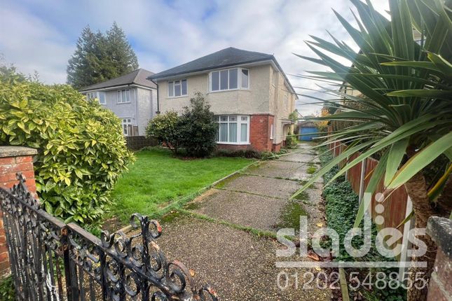 4 bed detached house