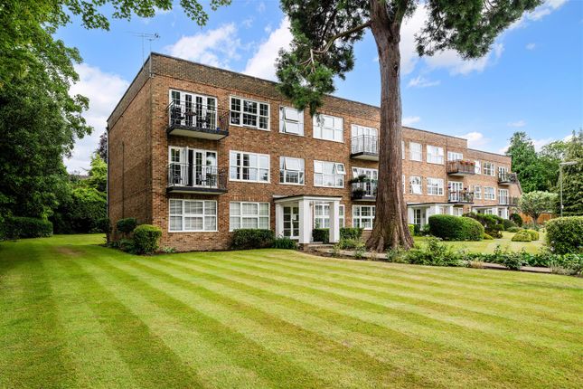 Highridge Close, Epsom 2 bed flat for sale