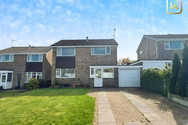 2 bedroom link detached house for sale