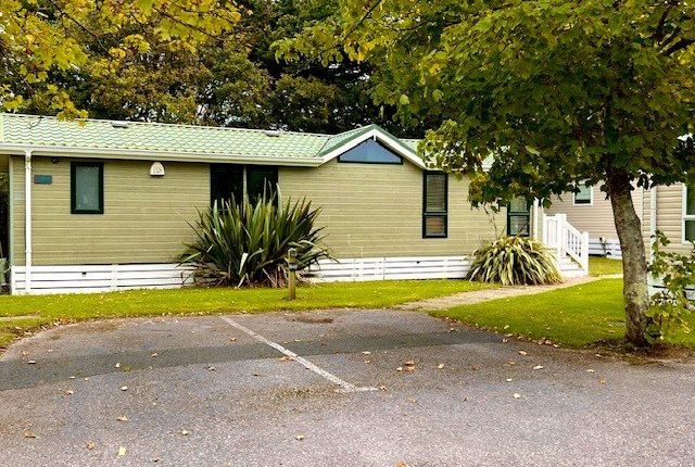 Shorefield Country Park, Shorefield... 2 bed park home for sale