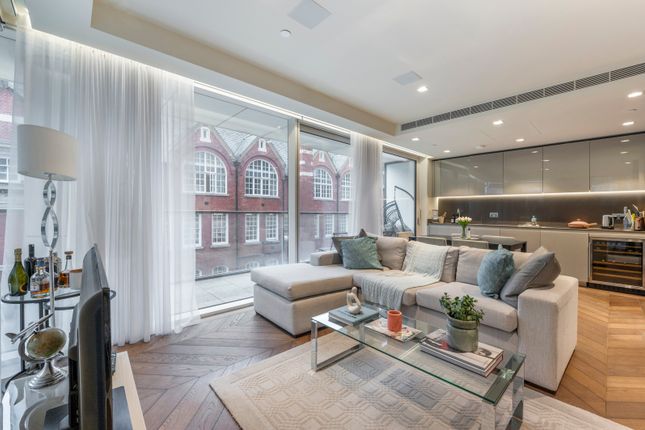 Balmoral House, Earls Way, London 2 bed flat for sale