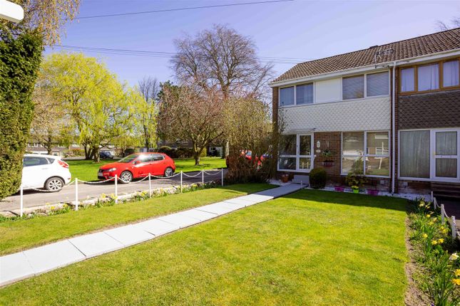 Brookhill Close, Leeds LS17 3 bed end of terrace house for sale