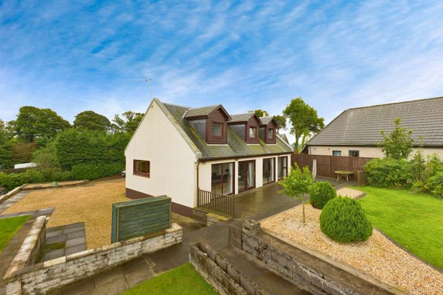 6 bed detached house