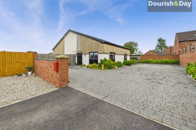 Thorneyfields Lane, Stafford ST18 4 bed detached house for sale