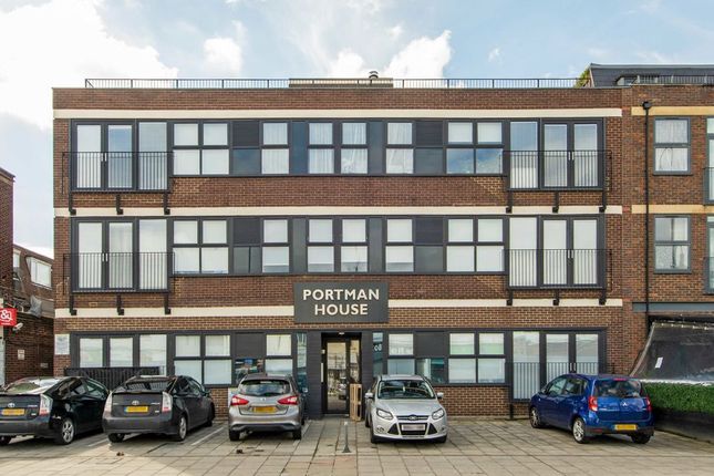 Victoria Road, Romford RM1 1 bed flat for sale