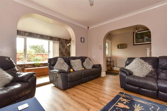 3 bed detached house