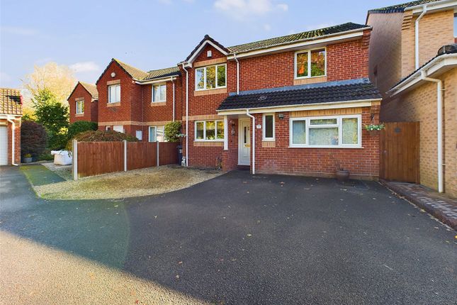 4 bed detached house