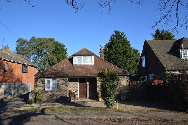 Hathersham Close, Smallfield RH6 3 bed bungalow for sale