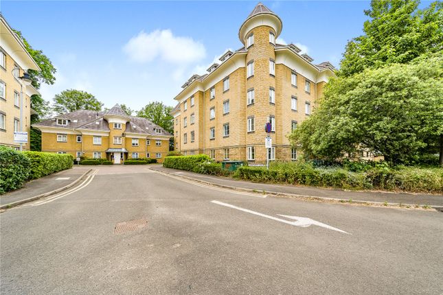 Century Court, Woking, Surrey, GU21 2 bed apartment for sale