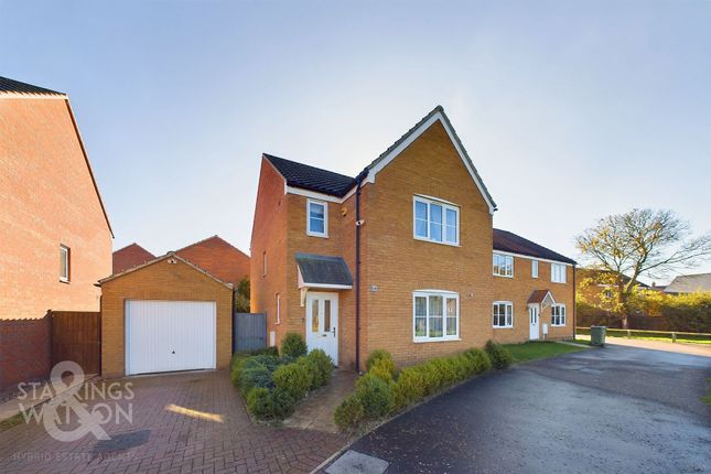 Harvest Way, Harleston, IP20 3 bed detached house for sale