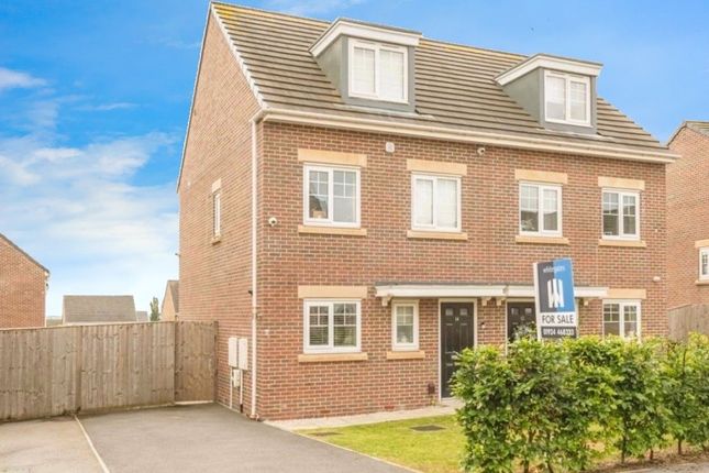 Wool Chase, Wakefield, West... 3 bed semi
