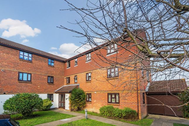 Lewis Road, Mitcham CR4 2 bed apartment for sale