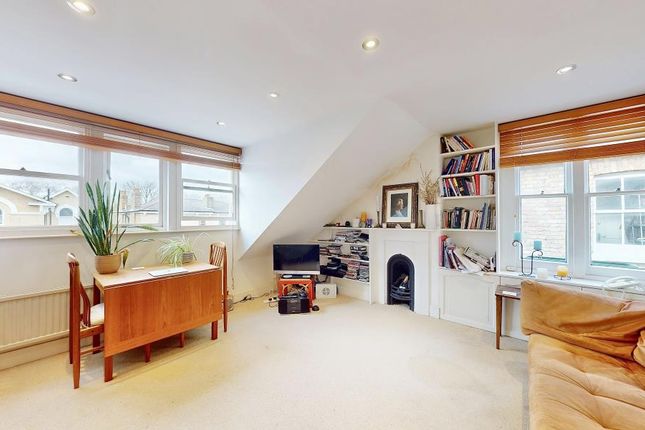 Montague Road, TW10 2 bed apartment for sale