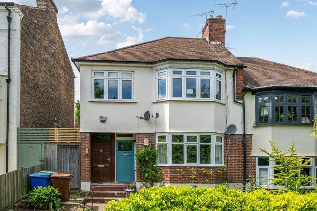 Underhill Road, East Dulwich, London... 2 bed maisonette for sale