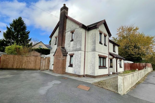 4 bed detached house