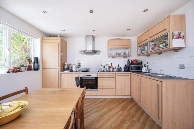Macron Place, Hackney Downs, London, E8 3 bed flat for sale
