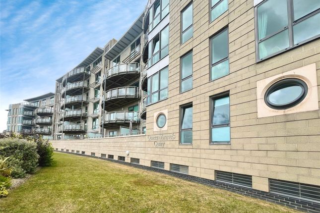 3 bedroom flat for sale