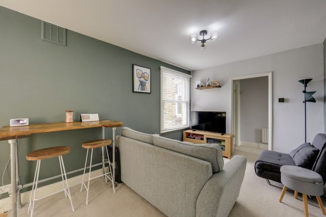 Wisteria Road, Hither Green, London... 2 bed flat for sale