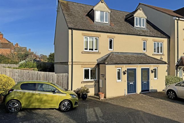Bowman Mews, Stamford 3 bed end of terrace house for sale