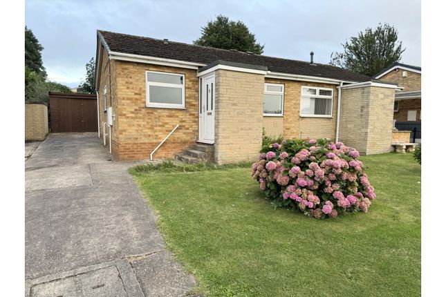 2 bedroom semi-detached bungalow for sale