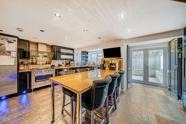 Knoll Crescent, Northwood, Middlesex 4 bed terraced house for sale