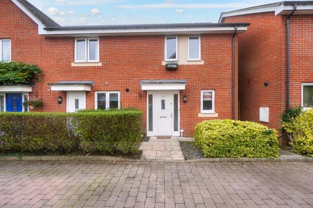 Milton Place, High Wycombe HP13 3 bed end of terrace house for sale
