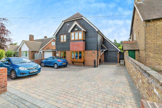 4 bed detached house
