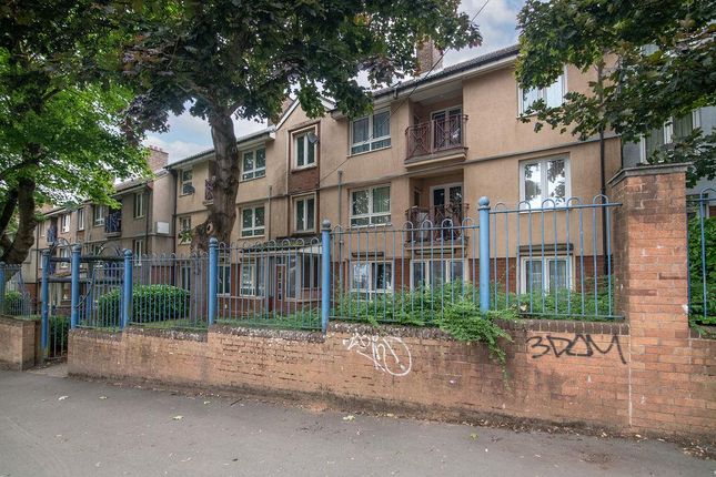 3 bedroom flat for sale