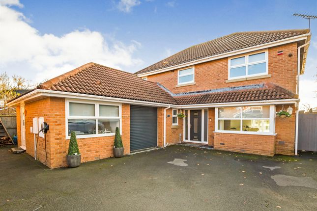 4 bed detached house